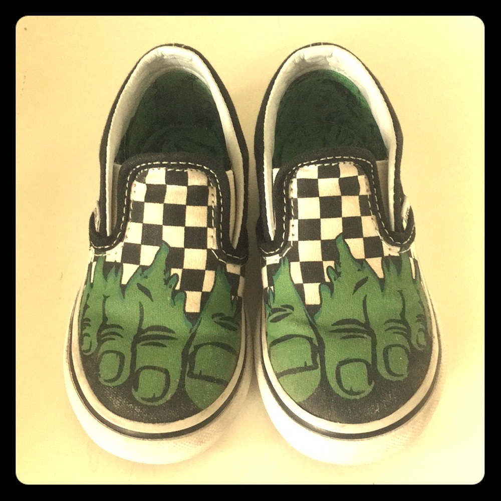 Marvel X Vans Hulk Classic Checkerboard slip ons